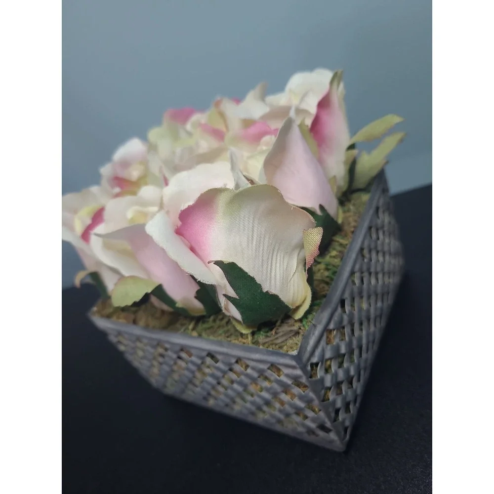 Vintage Artificial 9‎ Pink Roses Arrangement In Metal Basket